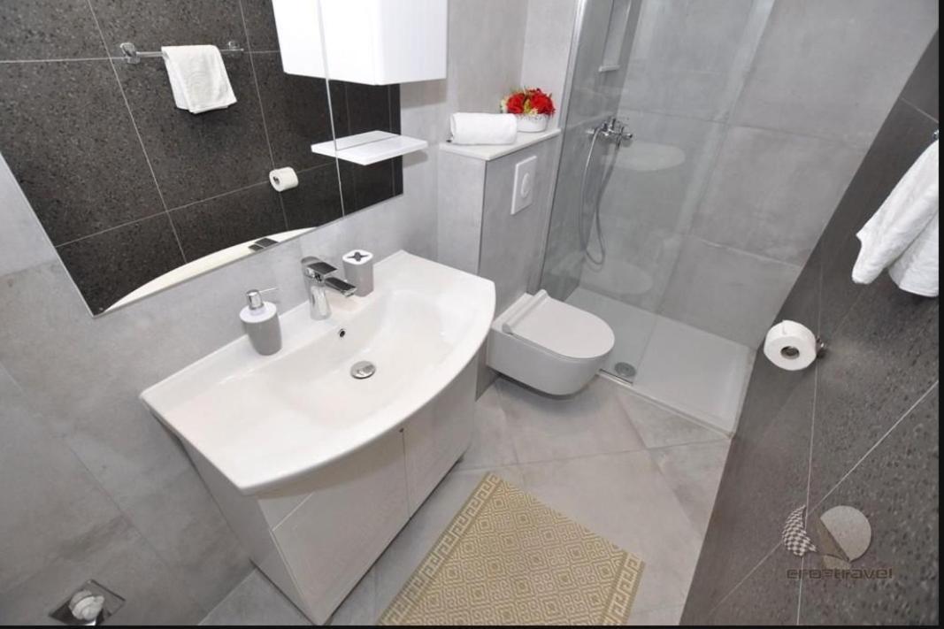 Apartmani Miranda دراسنيتش المظهر الخارجي الصورة